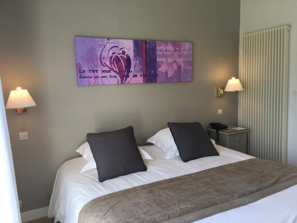 Logis Hotel Val De Vienne Le Vigeant 외부 사진