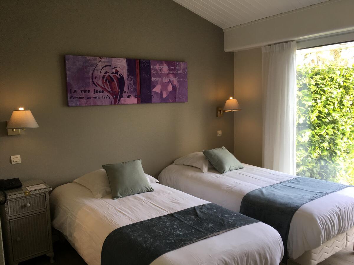 Logis Hotel Val De Vienne Le Vigeant 외부 사진