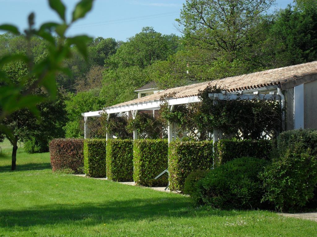 Logis Hotel Val De Vienne Le Vigeant 외부 사진