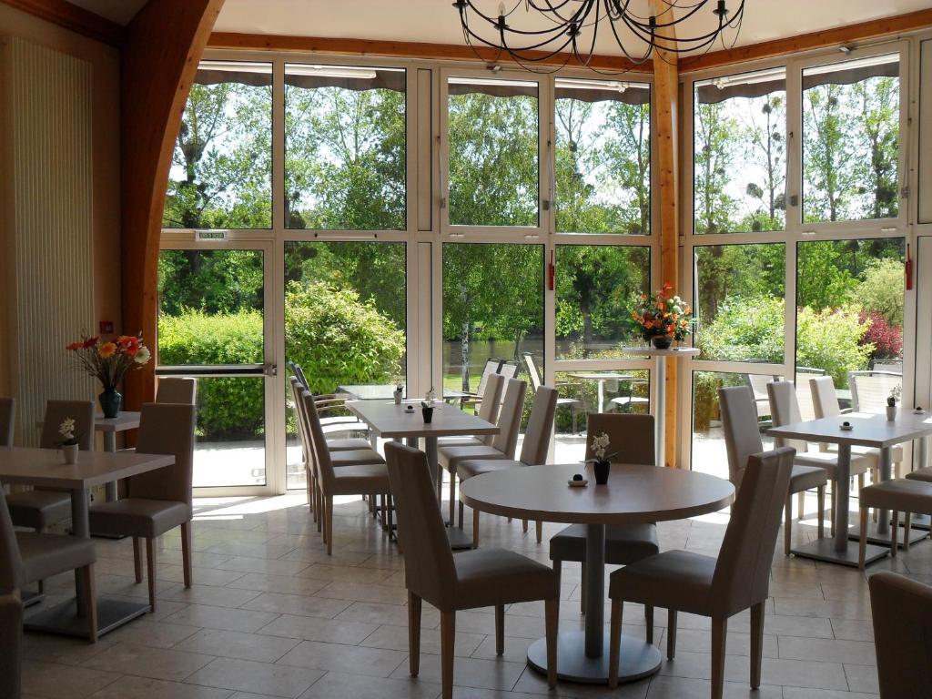 Logis Hotel Val De Vienne Le Vigeant 외부 사진