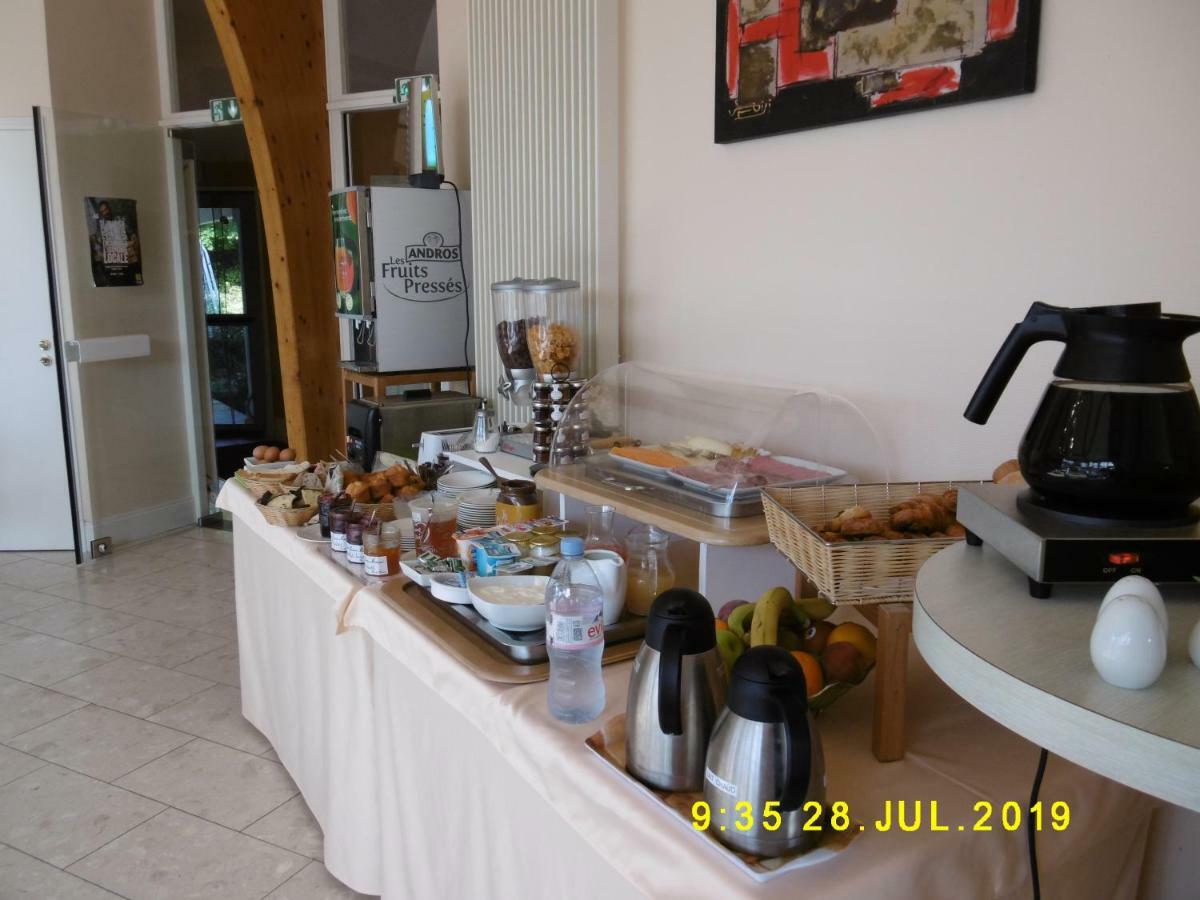 Logis Hotel Val De Vienne Le Vigeant 외부 사진