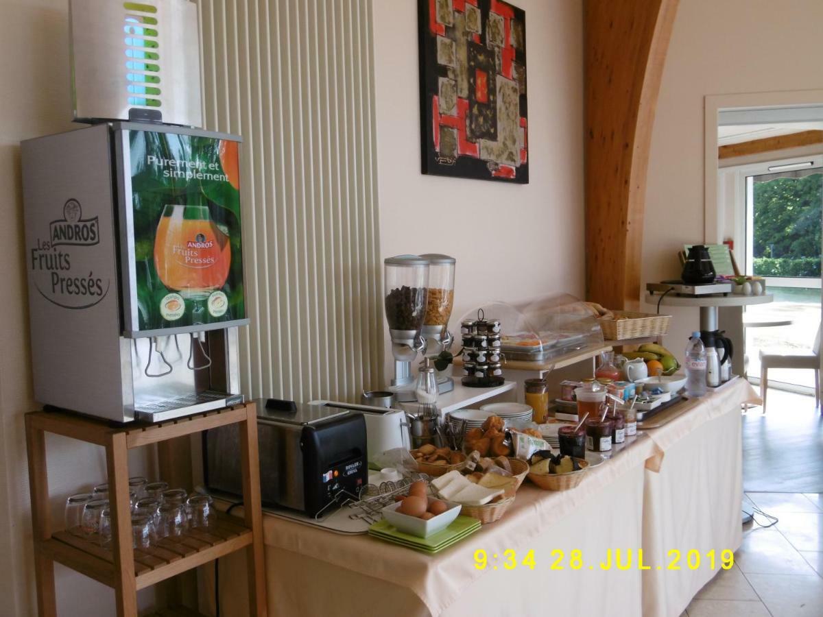 Logis Hotel Val De Vienne Le Vigeant 외부 사진