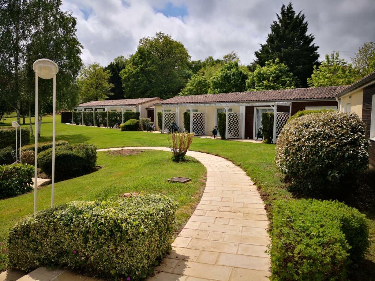 Logis Hotel Val De Vienne Le Vigeant 외부 사진