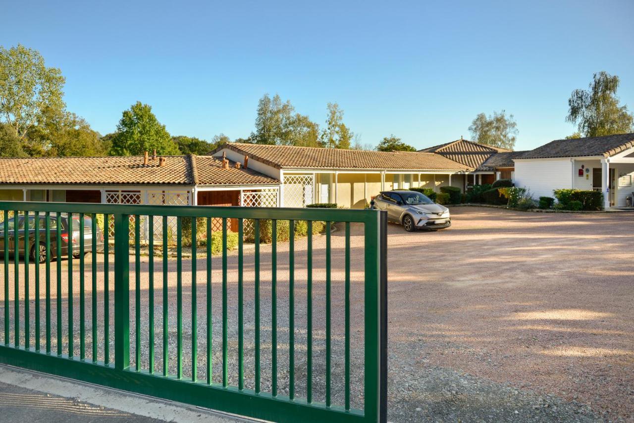 Logis Hotel Val De Vienne Le Vigeant 외부 사진
